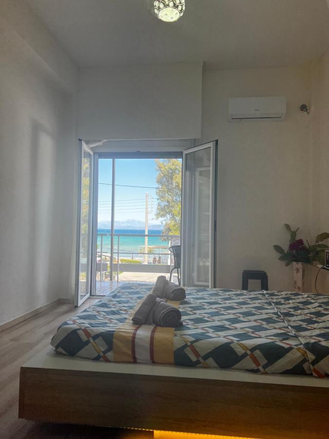 Seaview Room With Share Some Place 雅典 外观 照片