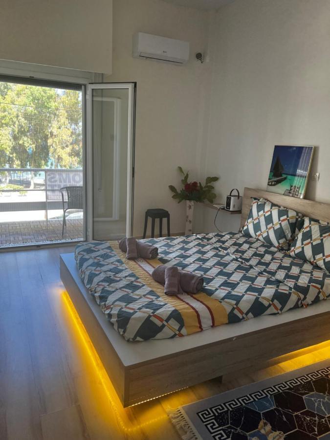 Seaview Room With Share Some Place 雅典 外观 照片
