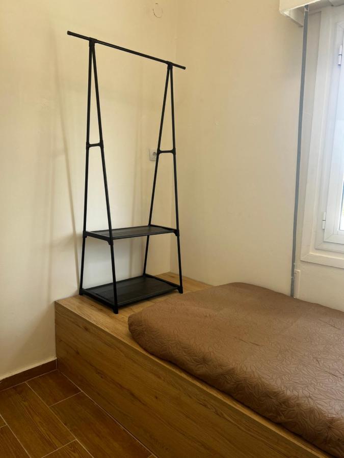 Seaview Room With Share Some Place 雅典 外观 照片