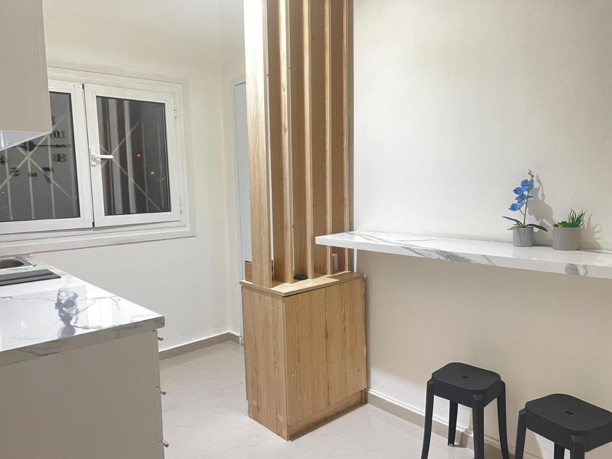Seaview Room With Share Some Place 雅典 外观 照片